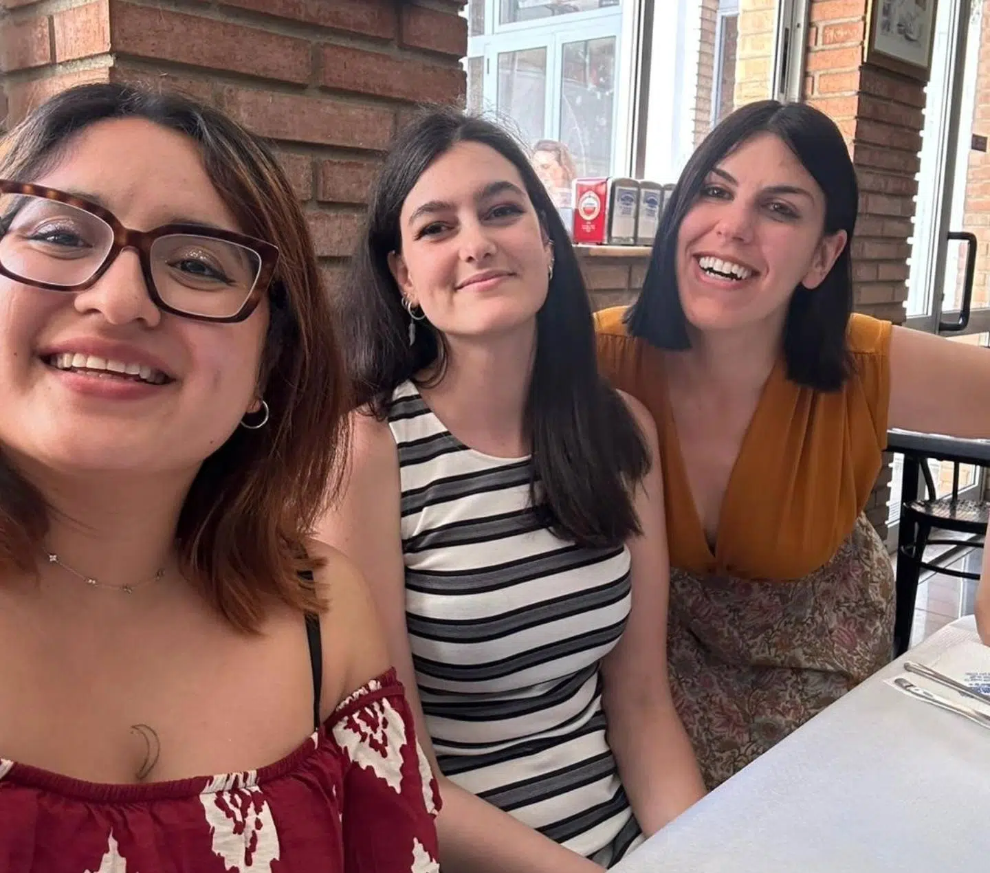 Equipo actual de MUJOMUR, continuando con su misión feminista en la Región de Murcia para construir una sociedad más justa e igualitaria.