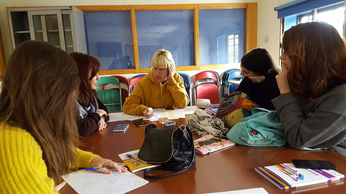 Acto de MUJOMUR en su crecimiento como referente en igualdad, con proyectos de educación feminista y prevención de la violencia de género.
