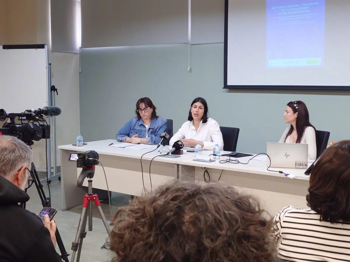 MUJOMUR participa en estudio sobre relaciones adolescentes y violencia de género en Alhama de Murcia